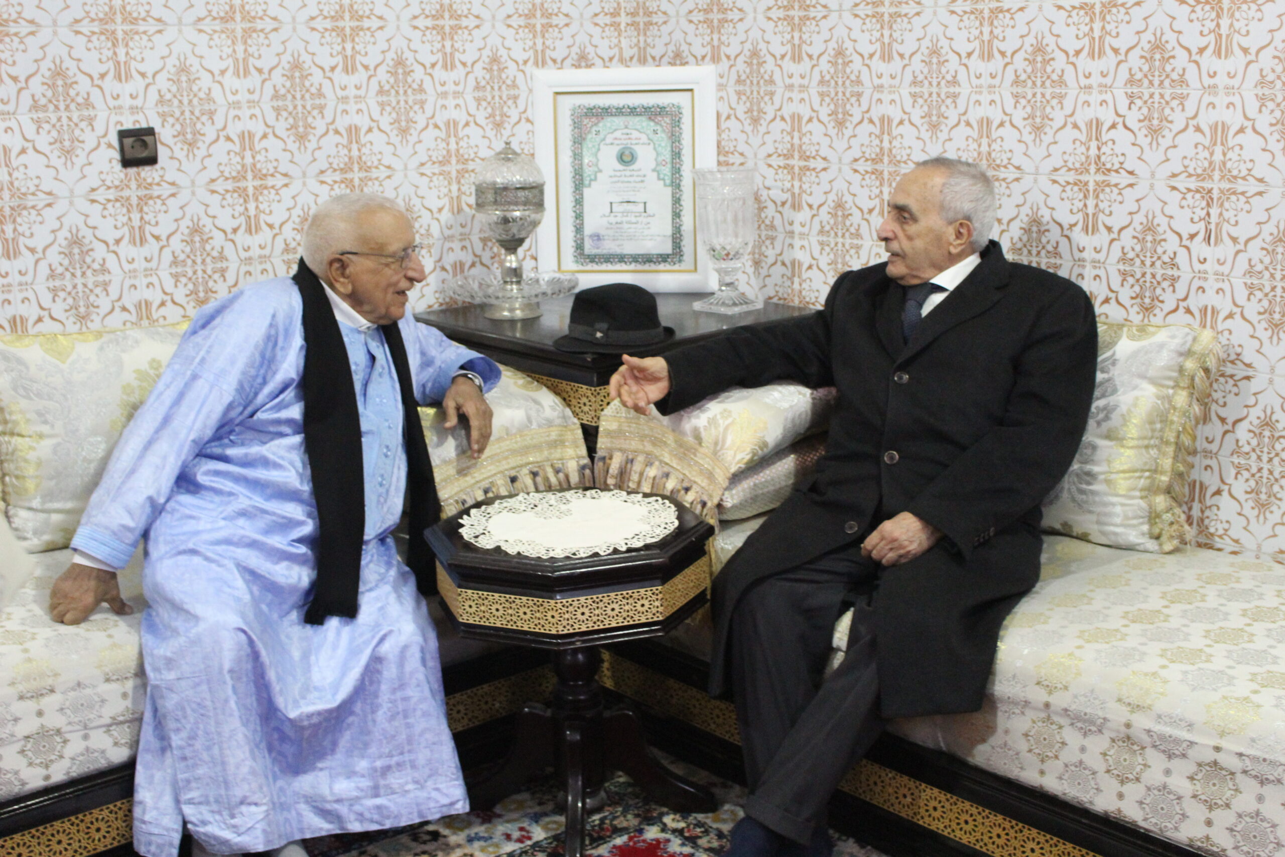 زيارة المندوب السامي للمقاومين و أعضاء جيش التحرير لمنزل المقاوم الحاج عبدالسلام كمال