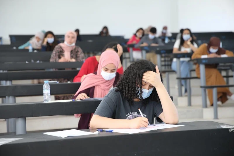 تفاصيل تغييرات جديدة تطال شروط حصول الطلبة على المنح الجامعية
