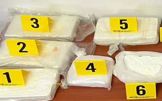 بتنسيق مع “الديستي”.. أمن طنجة يحبط محاولة تسليم شحنة من الكوكايين