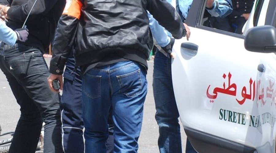 صحفي يتعرض لعملية سرقة هاتفه بالخطف وتدخل سريع لرجال الشرطة بالبيضاء .
