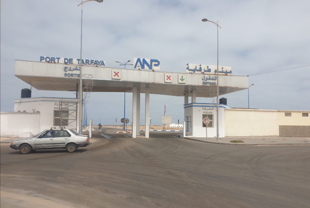 الطرفاية : الميناء المسجون داخل قطاع رائد