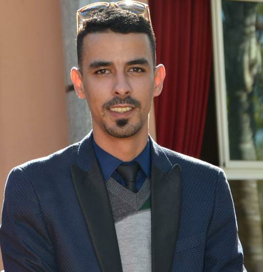 الكاتب الجهوي للشبيبة الإستقلالية بجهة العيون يهدد صحفي بسبب رأيه