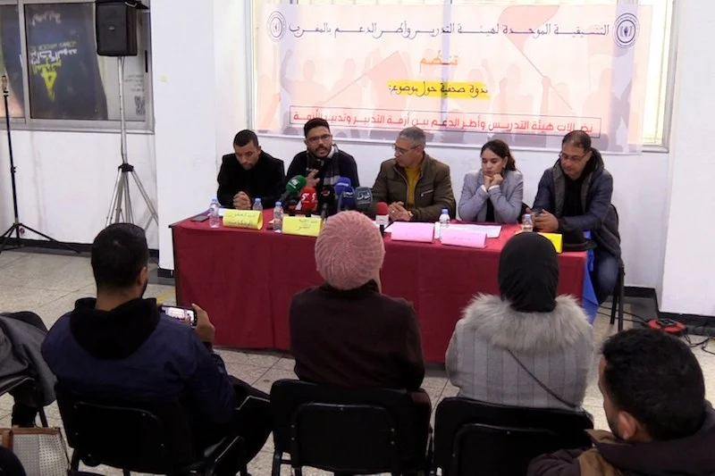 أطر التدريس يرفضون “لي الذراع” ولجوء بنموسى لتوقيف الأساتذة عن العمل