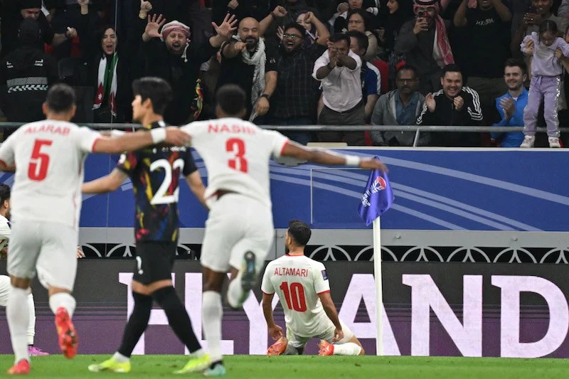 منتخب الأردن بقيادة عموتة يسحق كوريا الجنوبية ويصل إلى نهائي كأس آسيا