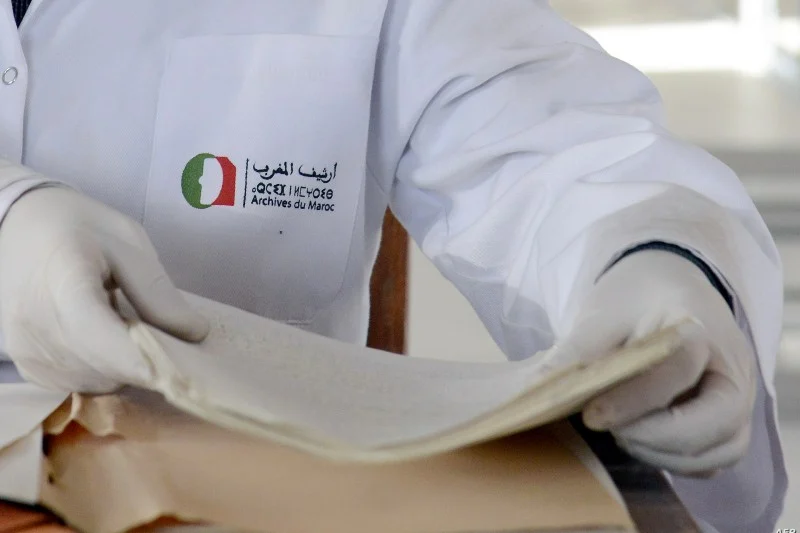 منشور حكومي يكشف عدم احترام إدارات ومؤسسات مسطرة إتلاف الأرشيف