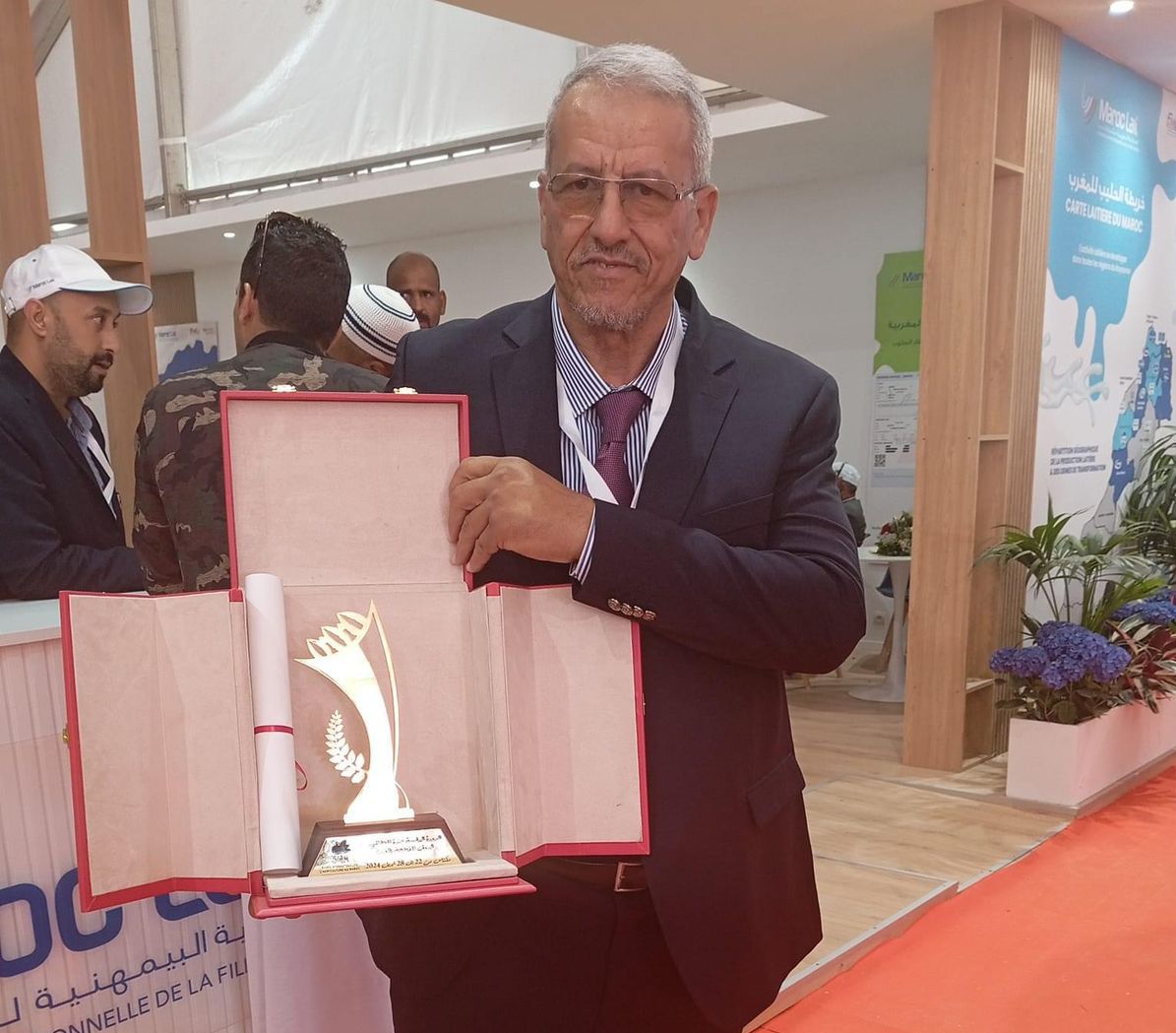 مكناس : تعاونية حليب الساقية الحمراء تخطف الاضواء