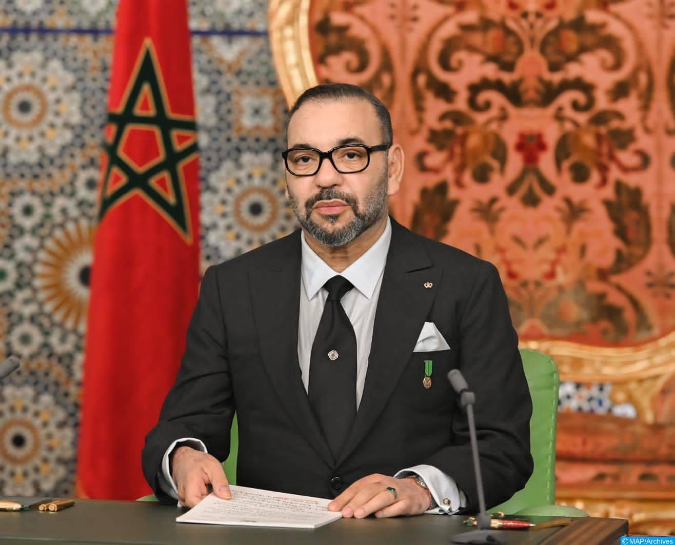 صاحب الجلالة، قائد الدولة الوحيد من خارج المنطقة، الذي تمت دعوته لحضور حفل تنصيب الرئيس السينغالي الجديد، والذي مثله فيه رئيس الحكومة