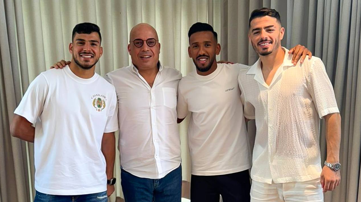 <br><br>فسخ عقود 3 لاعبين يكلف الوداد 380 مليون<br><br><span style="font-size:20.0pt;line-height:107%; font-family:Al-Jazeera-Arabic-Bold"></span><br><br>