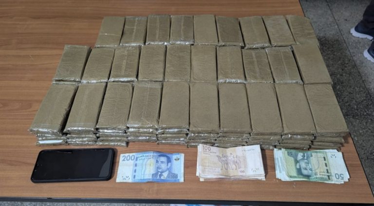 توقيف 25 مشتبهًا بهم في عمليات أمنية بمدينة العيون