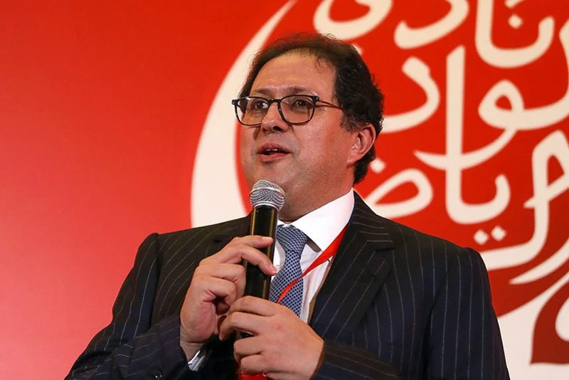 “حملة ودادية” تحاول إنقاذ الفريق من إخفاقات الرئيس آيت منا في التسيير