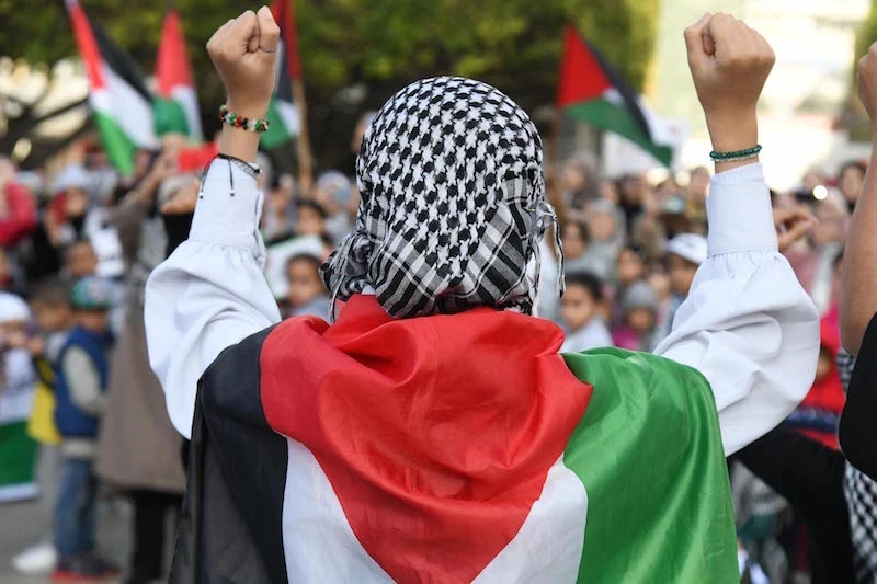 بين الاحتفال والتضامن: دعوات لمغاربة لتكثيف الدعم لغزة في العام الجديد”