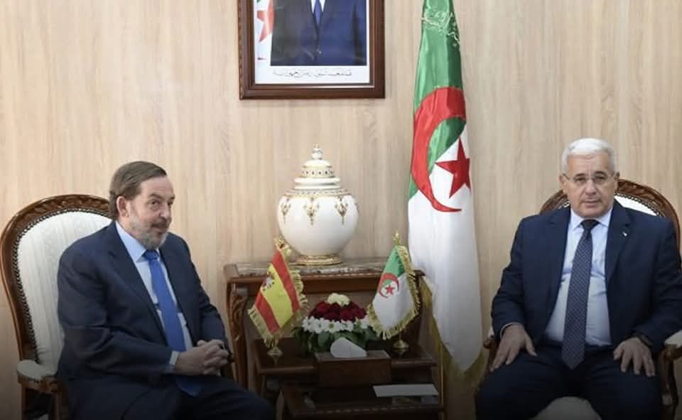الجزائر تواصل الضغط على إسبانيا للتراجع عن دعم الحكم الذاتي للصحراء