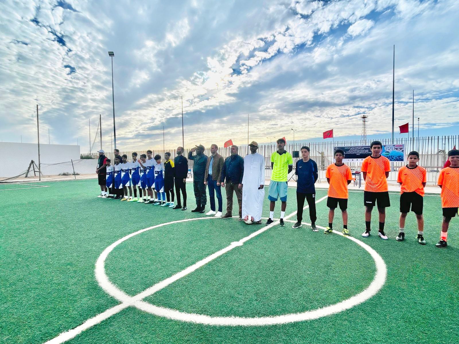 إفتتاح دوري المرحوم محمد الصبار عبد ربو لكرة القدم { صغارا ً وكباراً } بمدينة طرفاية