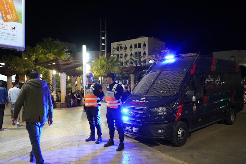 الأمن يوقف 16 شخصًا في العيون ضمن حملة لمكافحة الجريمة