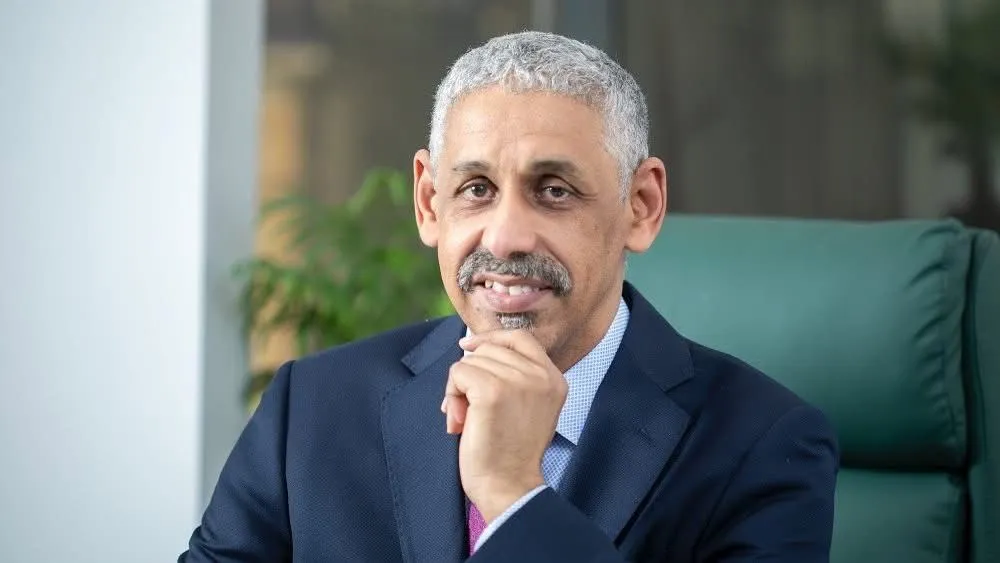 سيدي ولد التاه: مهندس التحول المالي في إفريقيا