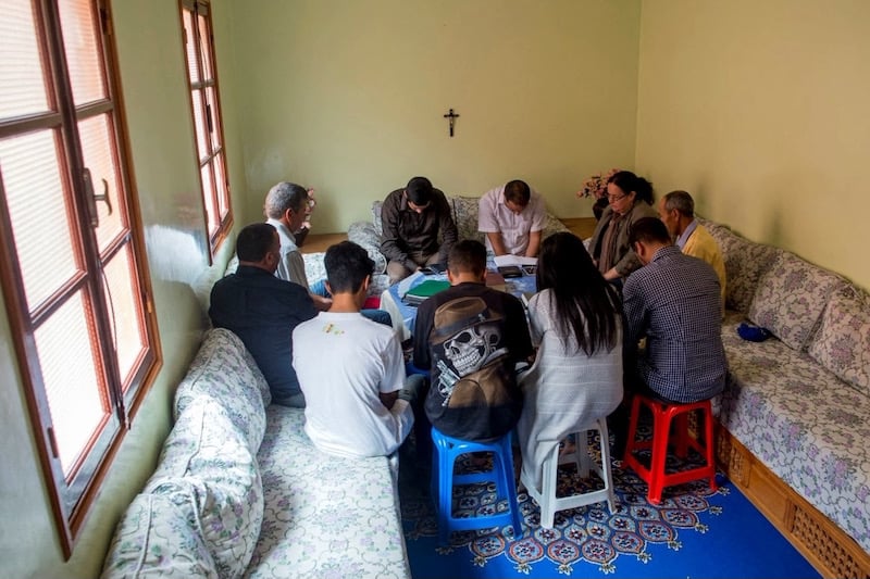 الداخلية تنبّه مستغلي محلات سكنية بالدار البيضاء إلى عدم قانونية إقامة شعائر دينية دون ترخيص
