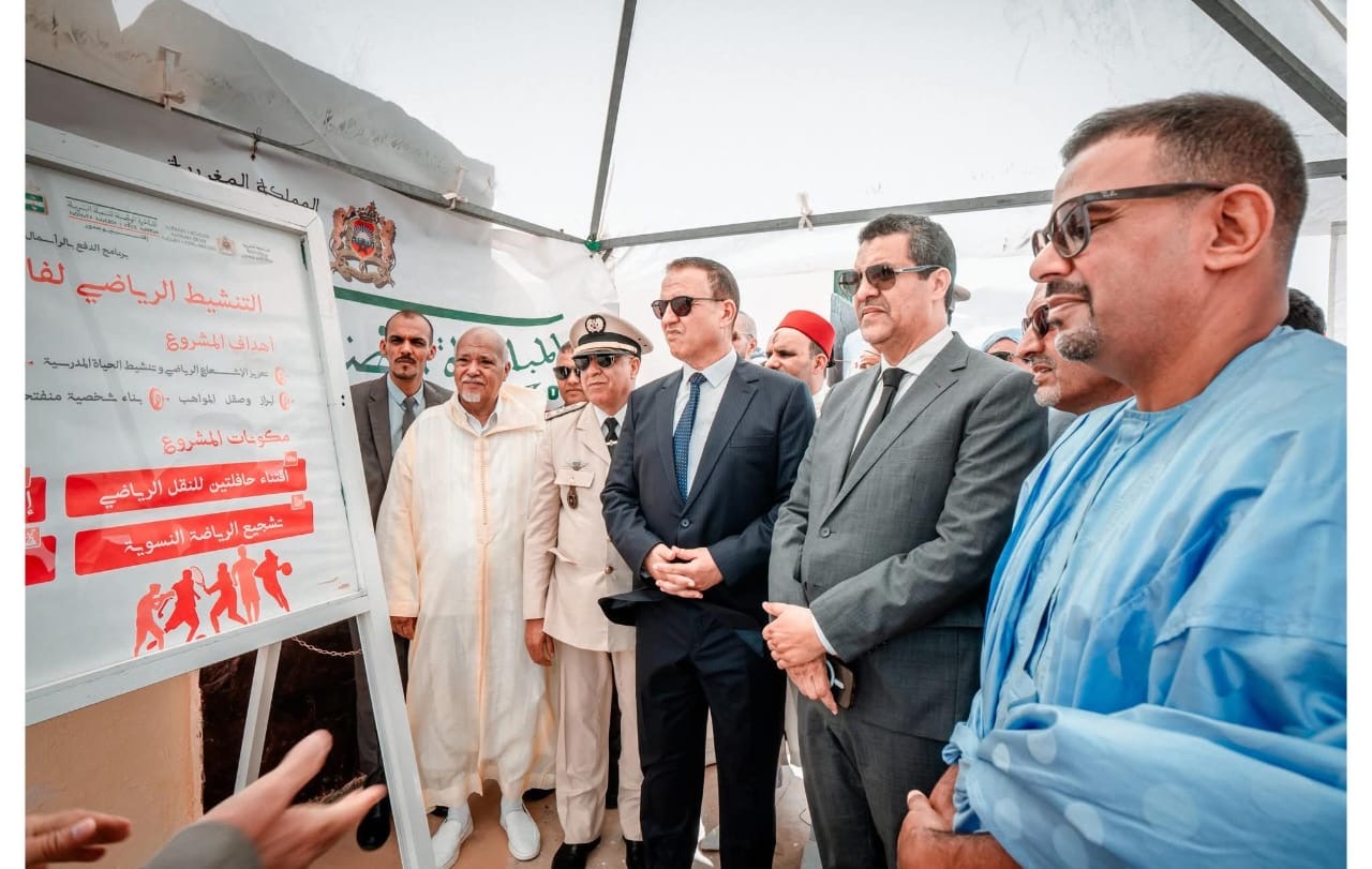 بوجدور : تدشين وتفقد عدة مشاريع تنموية واجتماعية ذبمناسبة ذكرى ثورة الملك والشعب وذكرى عيد الشباب