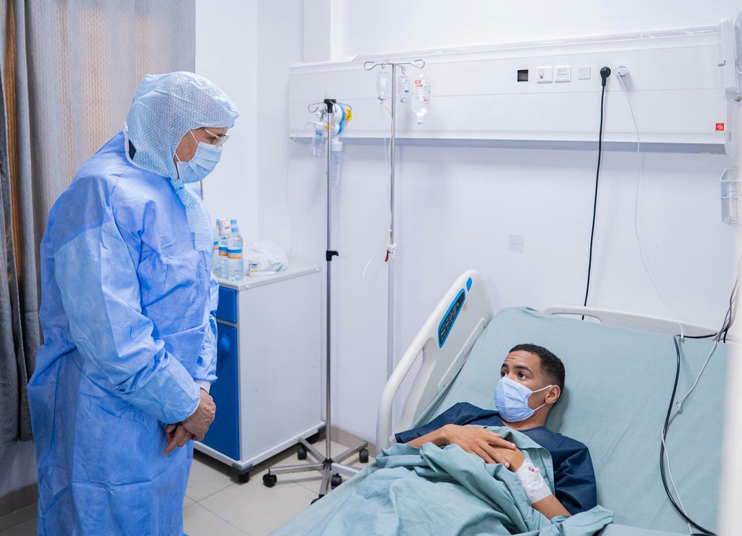 شاب موريتاني يتبرع بكليته لإنقاذ حياة والدته بعد صراع طويل مع الفشل الكلوي