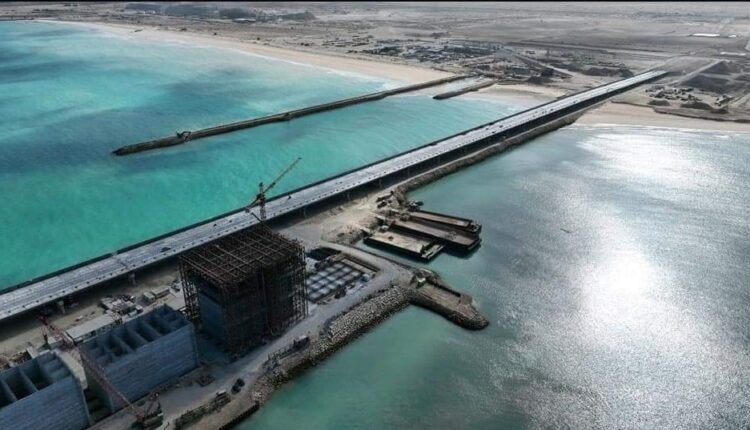 وفاة شاب بصعقة كهربائية في ورش الميناء الفوسفاطي الجديد بالعيون